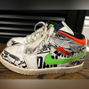 Sick pair of Jordan 1 Mid ‘All Over Logo’